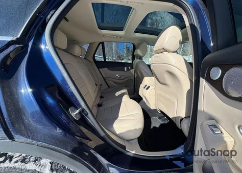 2019 Mercedes-Benz Glc 300 4Matic z USA, uszkodzony, nr VIN WDC0G4KB9KV172092
